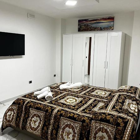 Hotel Roy Nel Cuore Di Napoli Exteriér fotografie