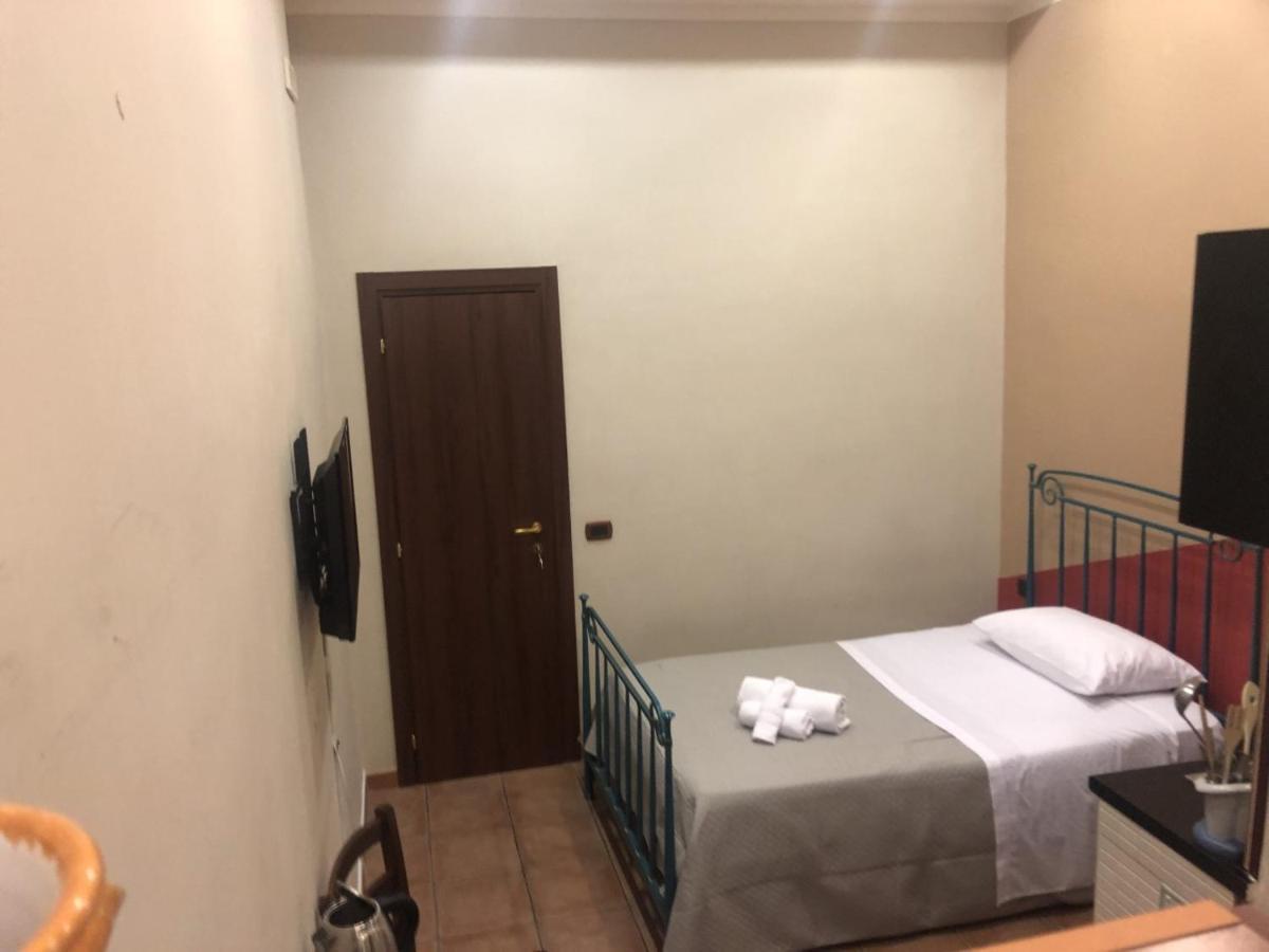 Hotel Roy Nel Cuore Di Napoli Exteriér fotografie